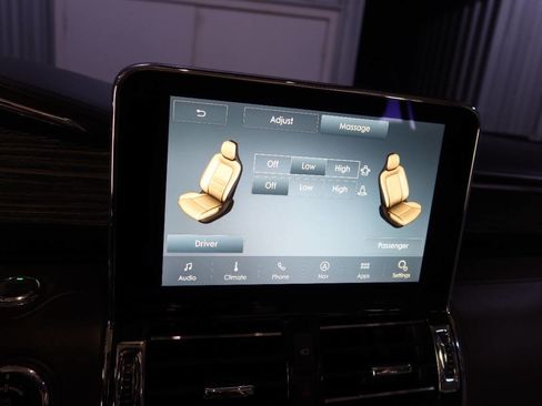 Used 2020 Lincoln Navigator Black Label w/ Cargo Convenience Package image 26