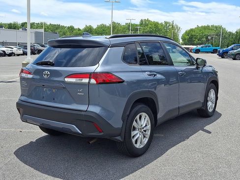 Used 2022 Toyota Corolla Cross LE AWD/4WD image 4