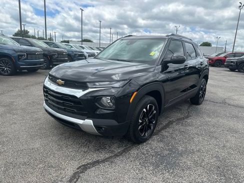 Used 2023 Chevrolet TrailBlazer LT AWD/4WD image 7
