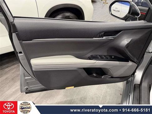 Certified 2020 Toyota Camry XLE image 11