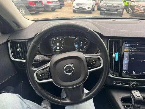 Used 2018 Volvo S90 T6 Momentum w/ Convenience Package image 29