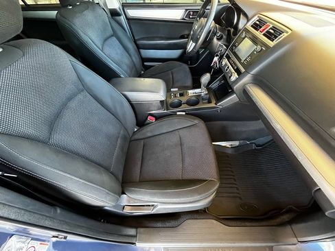 Used 2017 Subaru Outback 2.5i AWD/4WD image 22