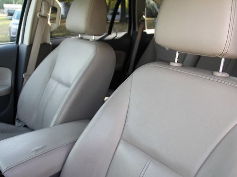 Used 2012 Ford Edge Limited image 25