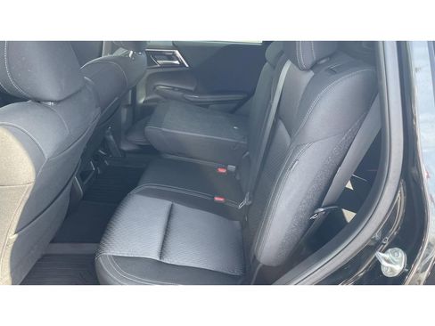 Used 2023 Mitsubishi Outlander ES image 13