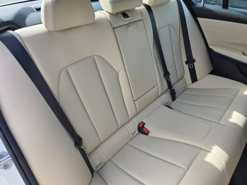 Used 2024 BMW 330i Sedan w/ Premium Package RWD image 25