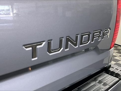 Used 2018 Toyota Tundra Platinum image 30