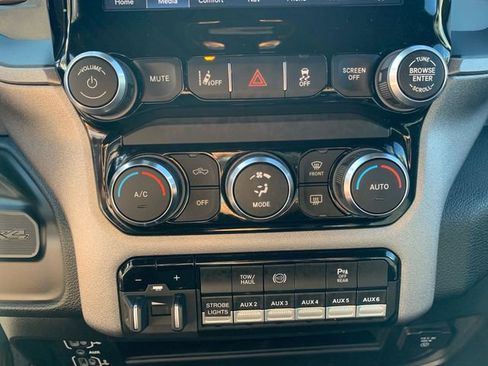 Used 2024 RAM 3500 Tradesman w/ Safety Group image 28