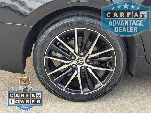 Used 2024 Toyota Camry SE FWD image 3