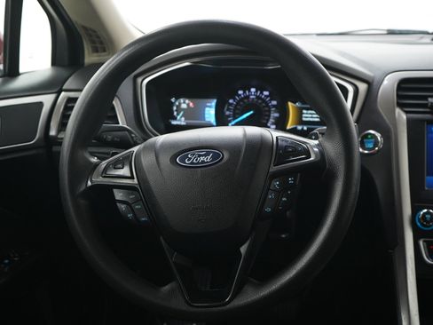 Used 2020 Ford Fusion SE AWD/4WD image 15