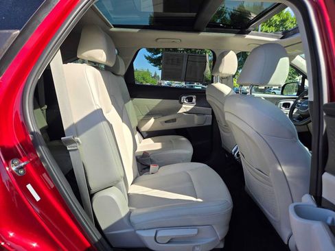 Used 2022 Kia Sorento SX AWD/4WD image 12