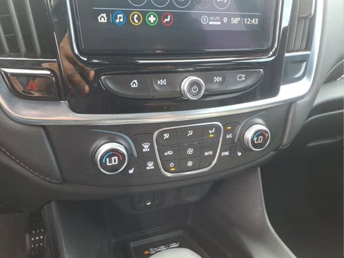 Certified 2023 Chevrolet Traverse LT FWD image 16