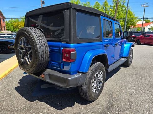 Used 2024 Jeep Wrangler Unlimited w/ Convenience Group AWD/4WD image 35