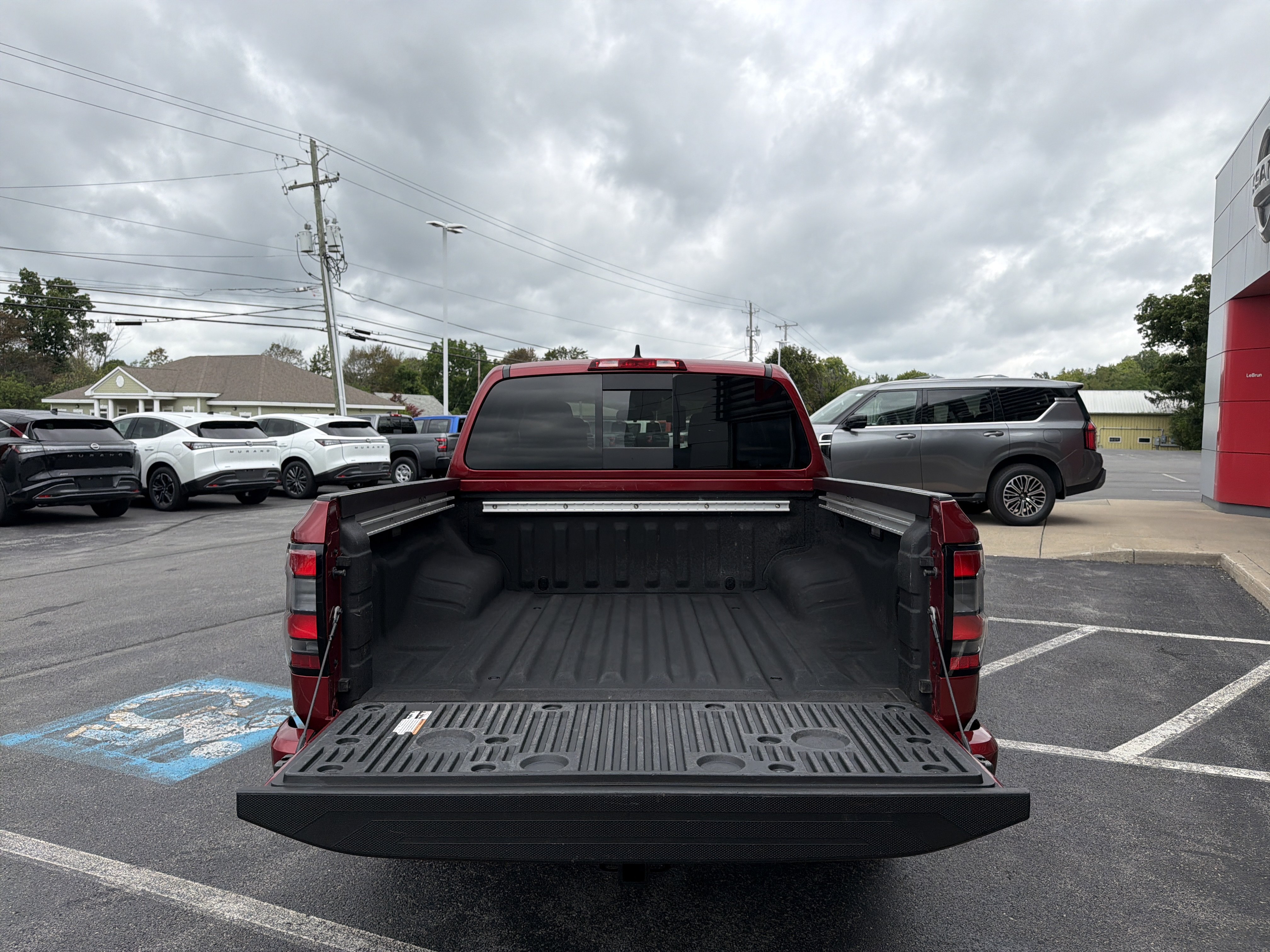 Used 2024 Nissan Frontier SV w/ SV Convenience Package AWD/4WD image 7