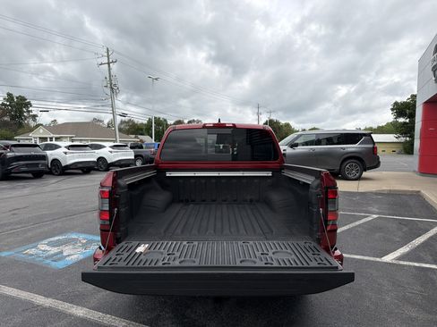 Used 2024 Nissan Frontier SV w/ SV Convenience Package AWD/4WD image 7