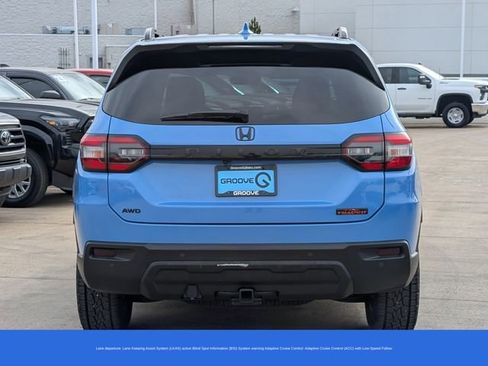 Used 2025 Honda Pilot TrailSport image 5