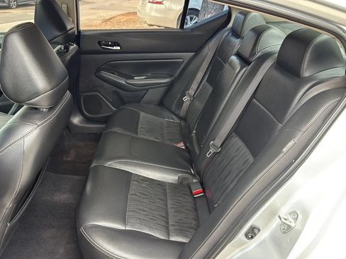 Used 2019 Nissan Altima 2.5 SL FWD image 17