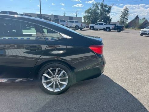 Used 2021 Honda Accord LX image 7