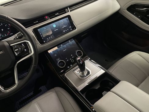 Used 2022 Land Rover Range Rover Evoque SE image 10