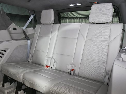 Used 2022 Cadillac Escalade Sport Platinum AWD/4WD image 59