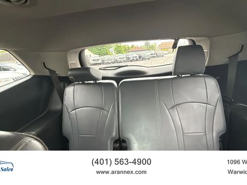 Used 2020 Buick Enclave Essence w/ Sound and Sites Package AWD/4WD image 22