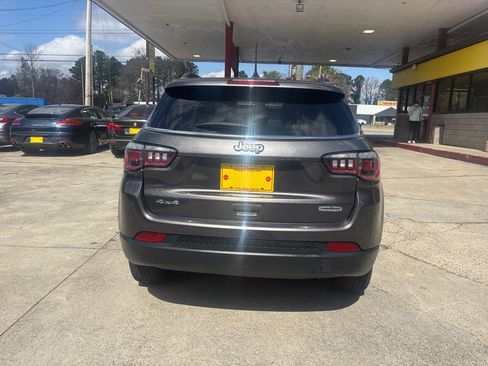 Used 2018 Jeep Compass Latitude w/ Popular Equipment Group image 6