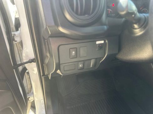 Used 2021 Toyota Tacoma SR w/ SR Convenience Package AWD/4WD image 21