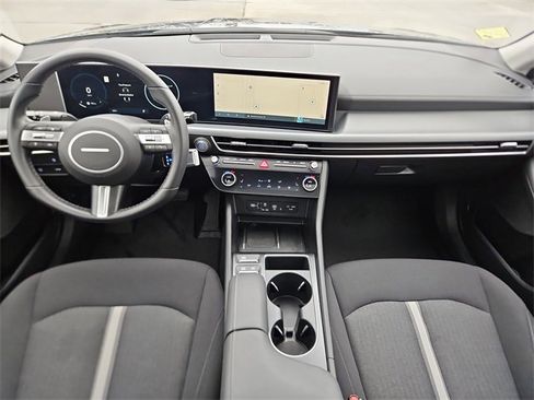 Used 2024 Hyundai Sonata SEL w/ Convenience Package image 9