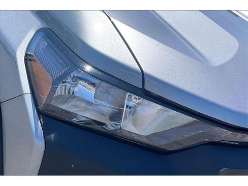 Used 2023 Chevrolet Colorado Trail Boss w/ Technology Package AWD/4WD image 30