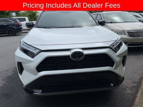 Used 2025 Toyota RAV4 XSE AWD/4WD image 8