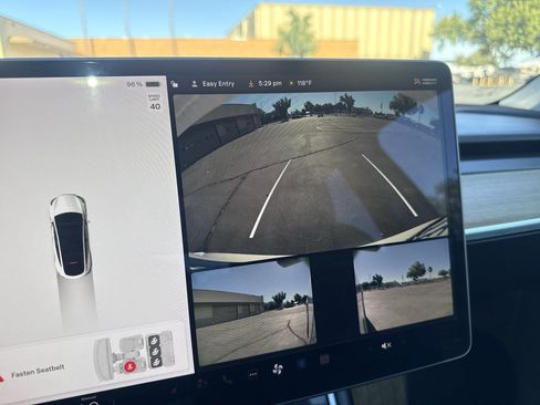 Used 2021 Tesla Model Y Long Range AWD/4WD image 11