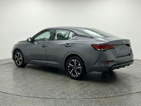 Used 2025 Nissan Sentra SV image 5