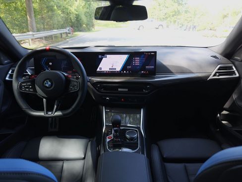 Used 2026 BMW M2 w/ Lighting Package RWD image 12