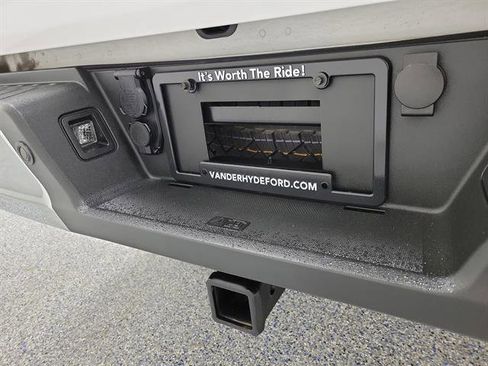 Used 2021 Ford F150 Lariat w/ Equipment Group 502A High image 9