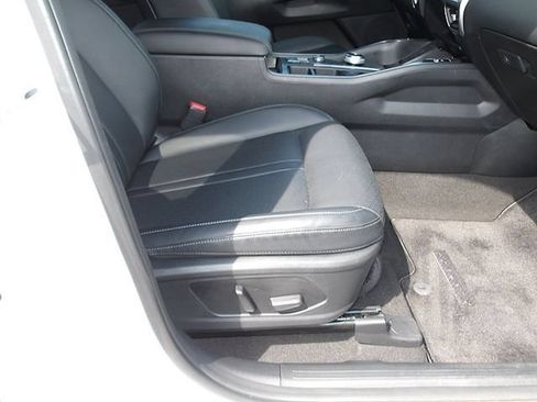 Used 2024 Kia Sorento EX AWD/4WD image 10