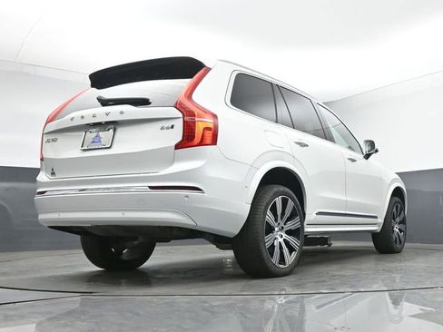 Used 2023 Volvo XC90 B6 Ultimate w/ Lounge Package AWD/4WD image 13