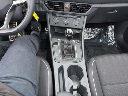 Used 2024 Volkswagen Jetta Sport image 24