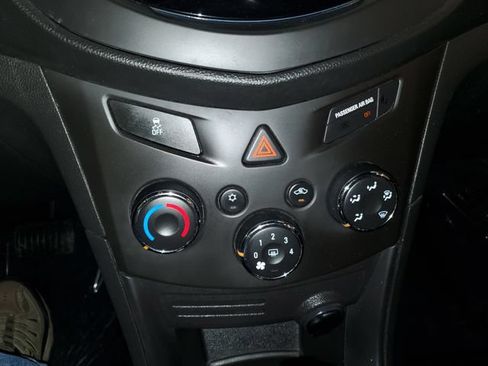 Used 2015 Chevrolet Trax LS AWD/4WD image 20