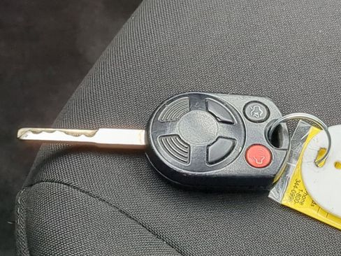 Used 2015 Ford Focus SE w/ Reverse Sensing Package image 34