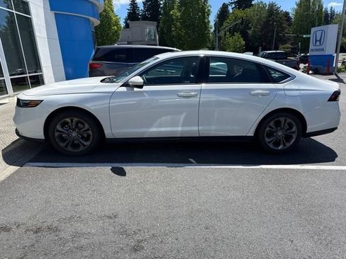 Used 2023 Honda Accord EX image 3