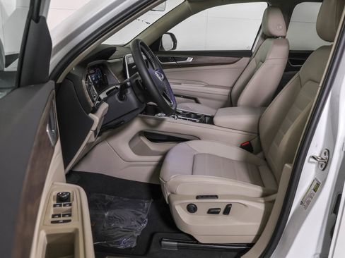 New 2026 Volkswagen Atlas SEL image 5