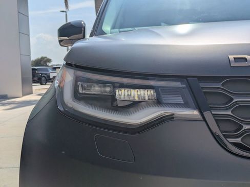 New 2026 Land Rover Discovery Limited Edition AWD/4WD image 11