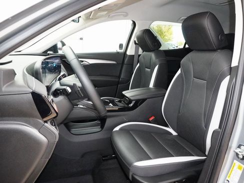 Used 2025 Buick Envision Sport Touring image 28