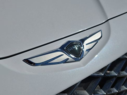 Used 2023 Genesis GV80 2.5T w/ Prestige 20" Package image 12