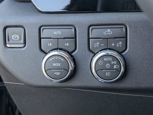 New 2026 GMC Sierra 1500 Elevation w/ Elevation Premium Package AWD/4WD image 18