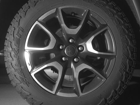 Used 2025 Jeep Compass Trailhawk image 15