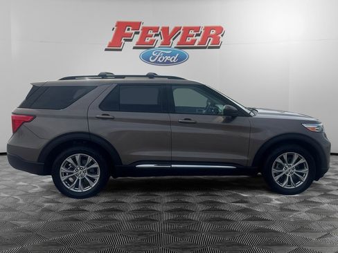 Certified 2021 Ford Explorer XLT w/ Equipment Group 202A AWD/4WD image 6