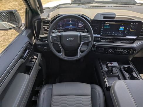 Used 2025 Chevrolet Silverado 1500 ZR2 w/ Technology Package AWD/4WD image 16