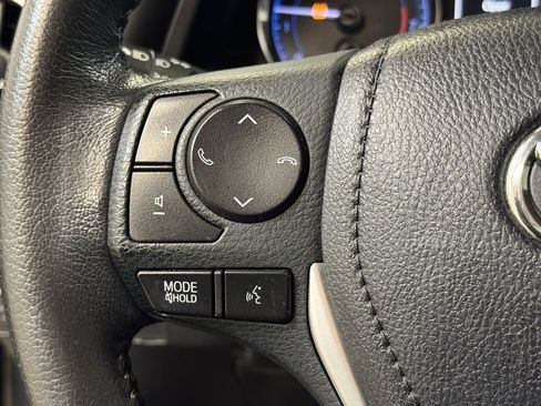 Used 2019 Toyota Corolla SE image 29