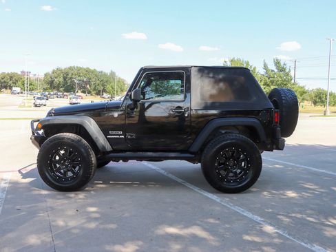 Used 2012 Jeep Wrangler Sport AWD/4WD image 4