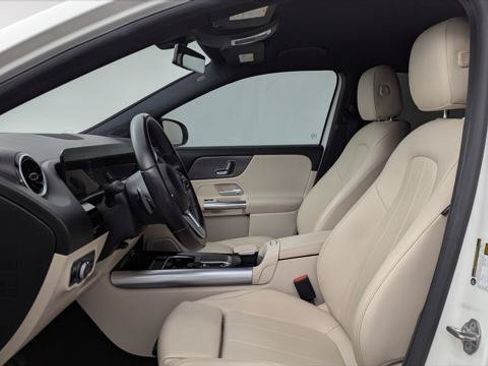 Used 2022 Mercedes-Benz GLA 250 w/ Premium Package image 14